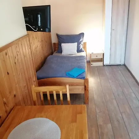 Apartmanhaz *