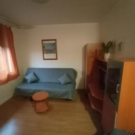Apartament Apartmanhaz *