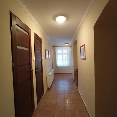 Apartament Apartmanhaz *