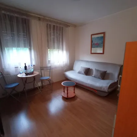 Apartmanhaz Apartment